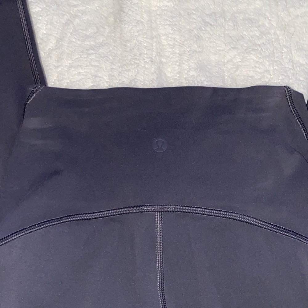 Lululemon Charcoal Gray Align Leggings! Size 4 Nulu Fabric - Picture 3 of 4